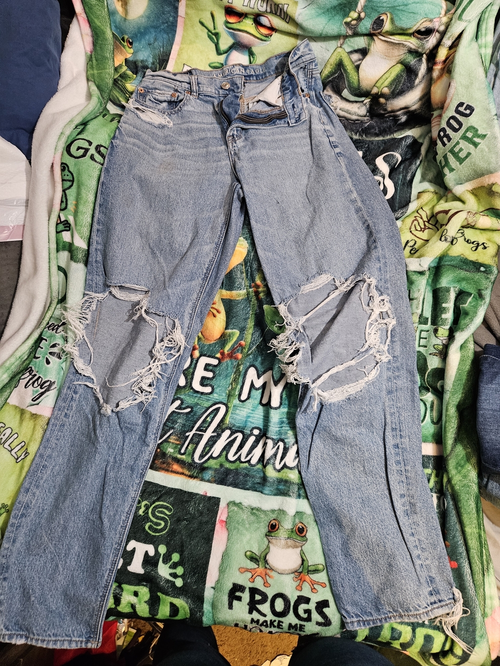 American Eagle Outfitters Women’s Blue Washed Jeans - Classic Denim - Picture 5 of 10